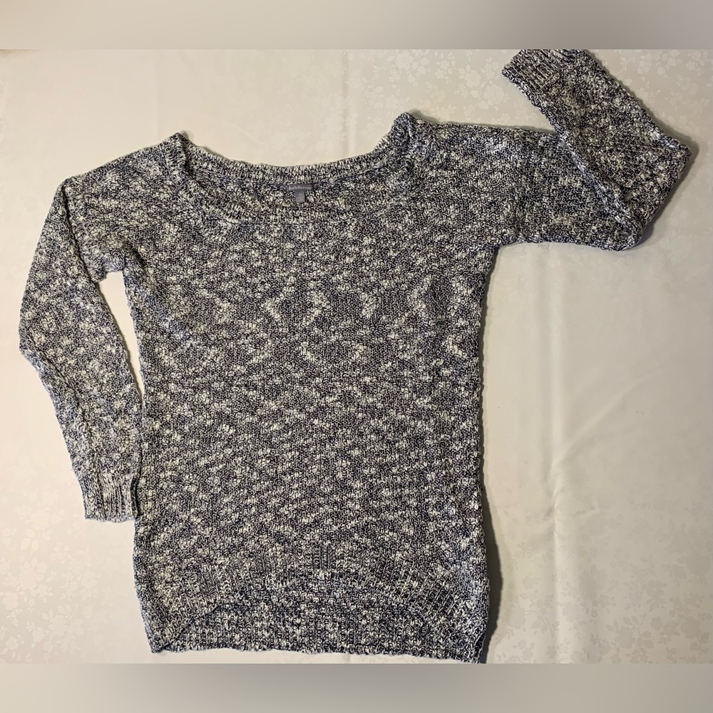 VGUC Sweater: Marled Gray, Lightweight, Pullover, Charlotte Russe Hi-Low Hem